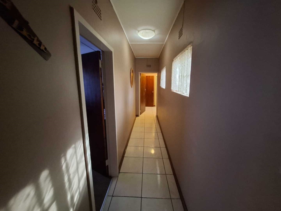 5 Bedroom Property for Sale in Upington Northern Cape